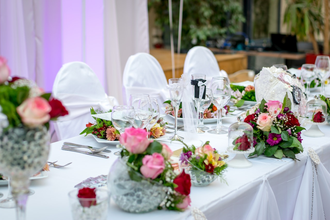 Jak zorganizować niezapomniane przyjęcie weselne - sprawdzone miejsca we Wrocławiu